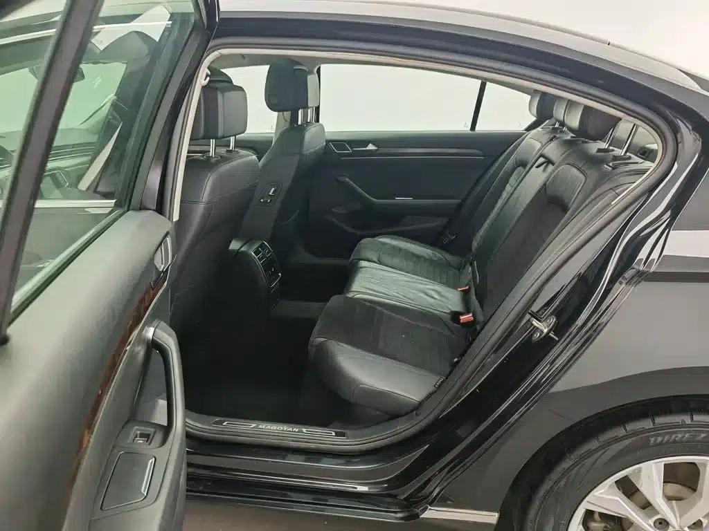 2017 Volkswagen Passat 330TSI DSG Luxury — миниатюра 15