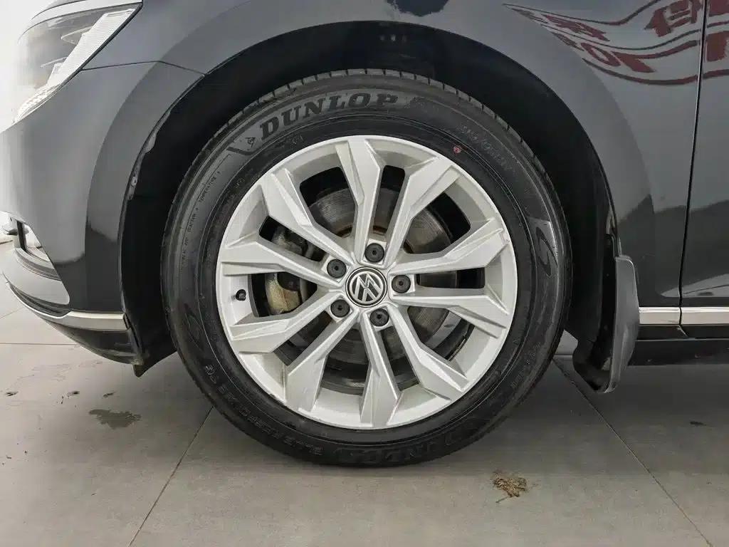 2017 Volkswagen Passat 330TSI DSG Luxury — миниатюра 17
