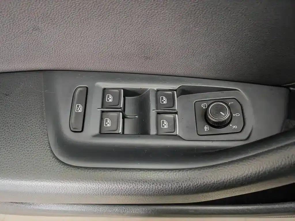 2017 Volkswagen Passat 330TSI DSG Luxury — миниатюра 9