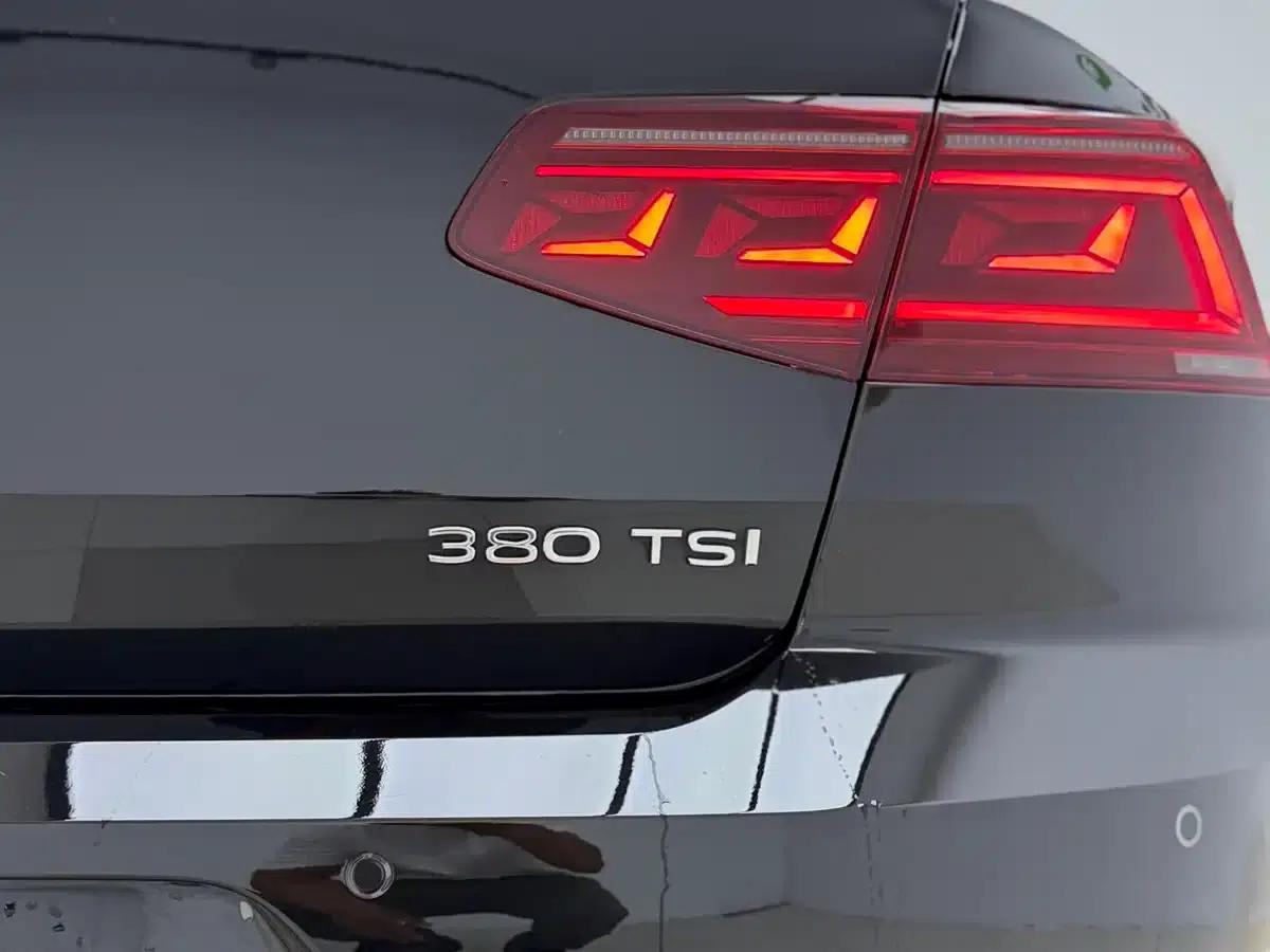 Volkswagen Magotan 2023 2 Millionth Unit Commemorative Edition 380TSI DSG Flagship Model — миниатюра 12