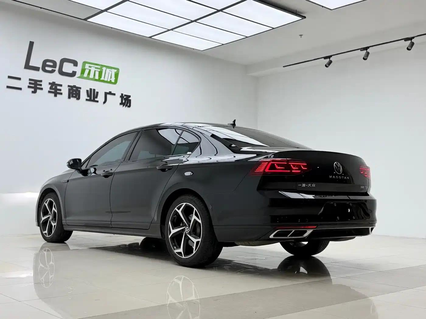 Volkswagen Magotan 2023 2 Millionth Unit Commemorative Edition 380TSI DSG Flagship Model — миниатюра 16