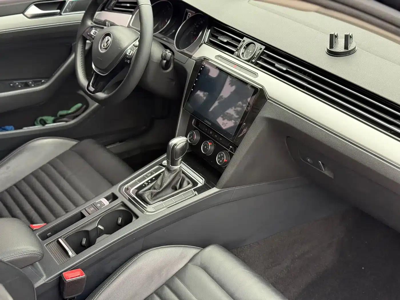 2019 Volkswagen Magotan 330TSI DSG Leading Edition (China VI Emission Standard) — миниатюра 11