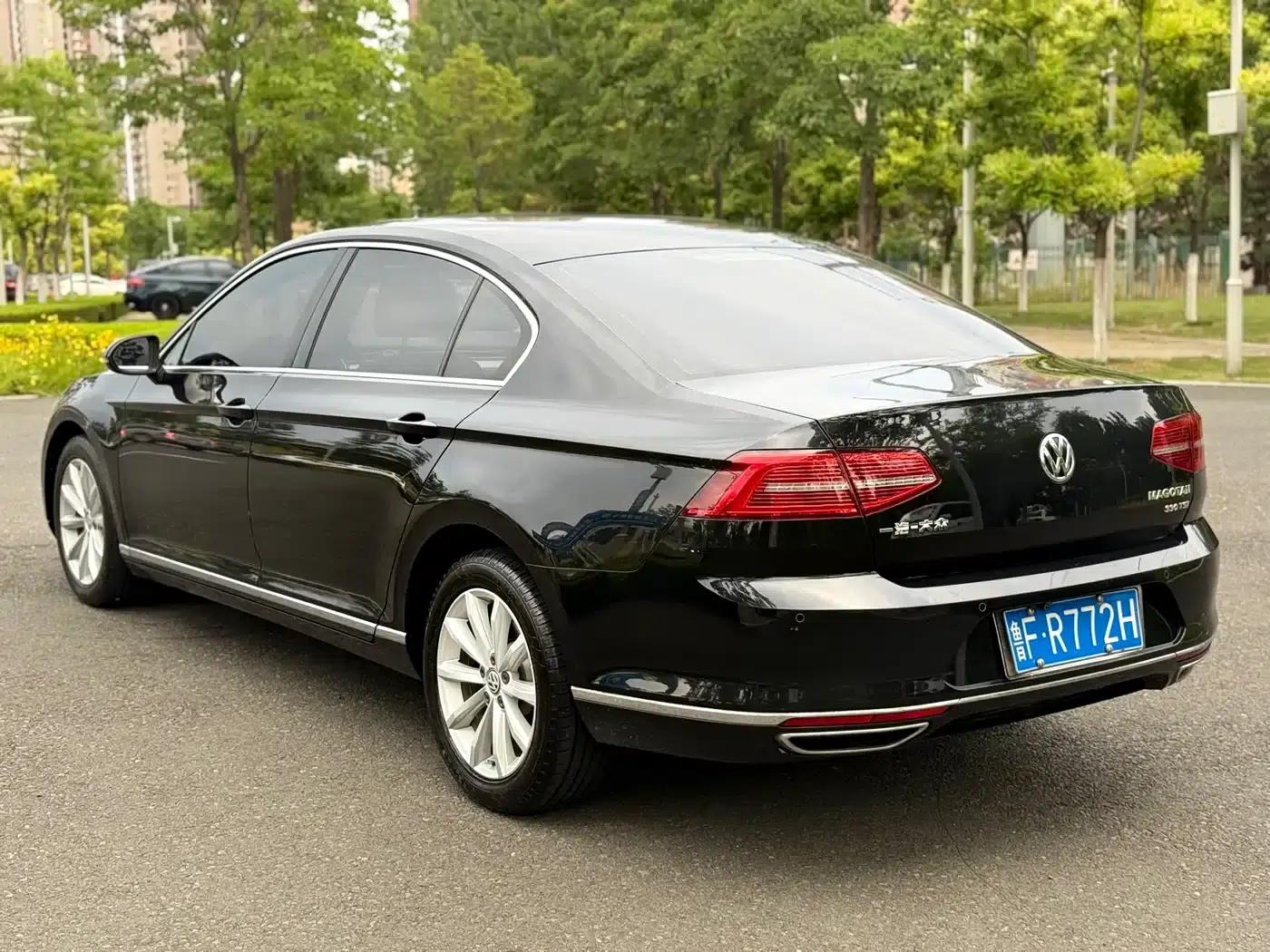 2019 Volkswagen Magotan 330TSI DSG Leading Edition (China VI Emission Standard) — миниатюра 4