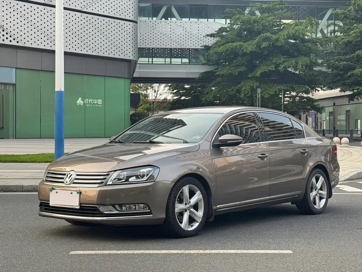 2015 Volkswagen Passat 1.8TSI Luxury — миниатюра 1