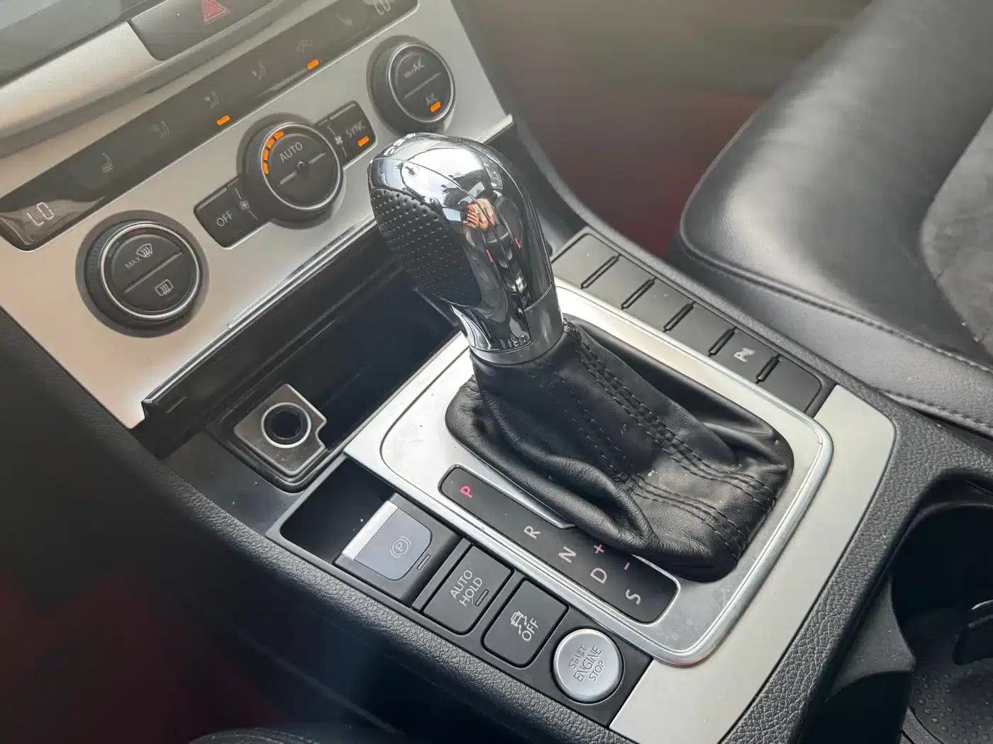 2015 Volkswagen Passat 1.8TSI Luxury — миниатюра 20