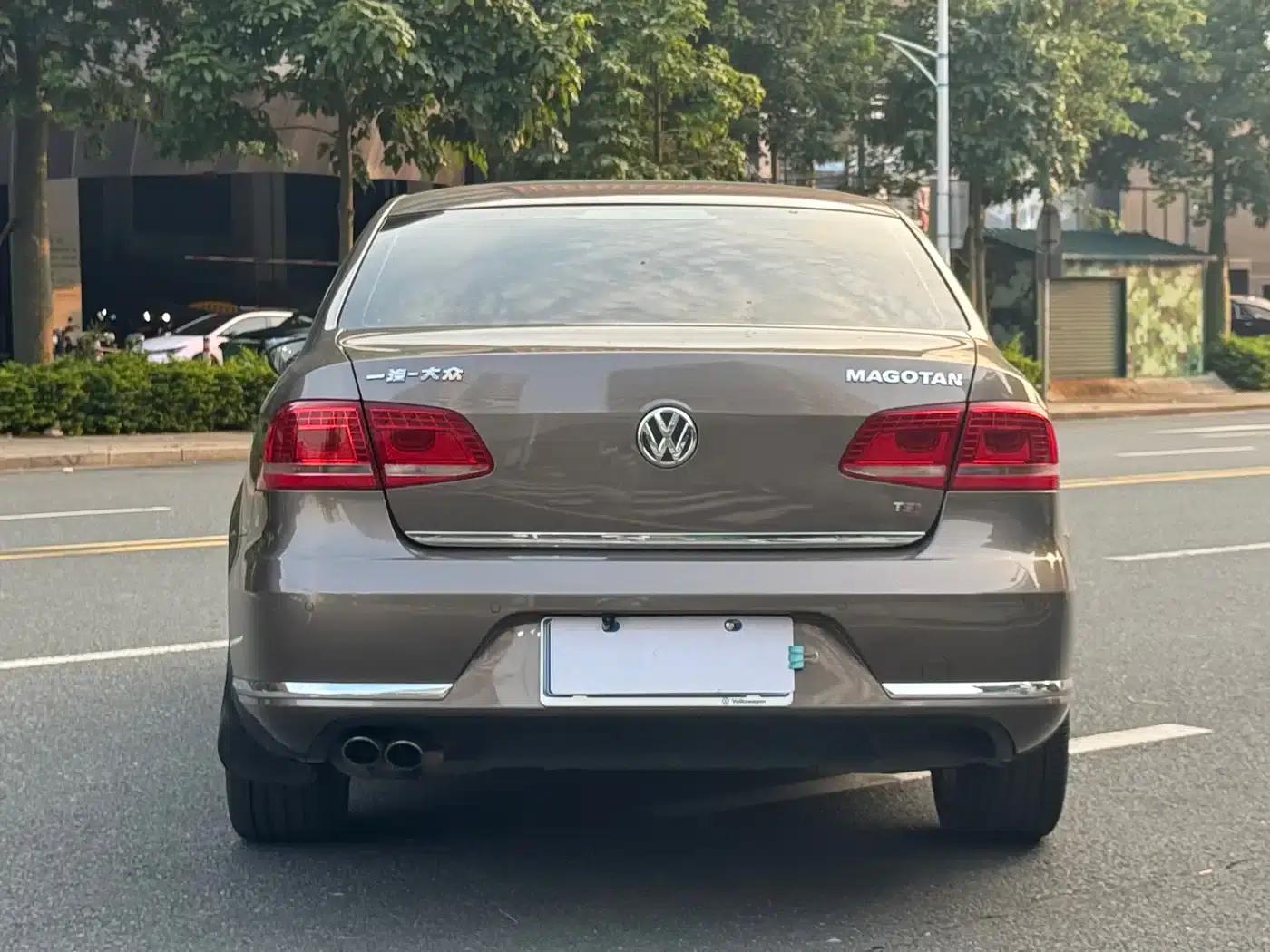 2015 Volkswagen Passat 1.8TSI Luxury — миниатюра 30