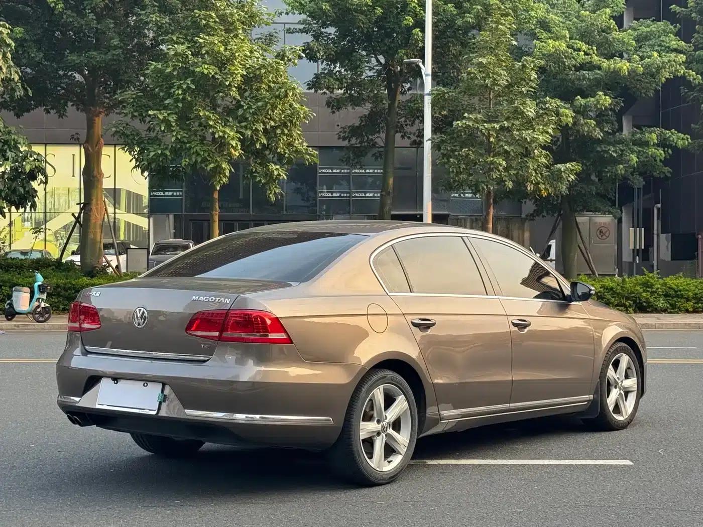 2015 Volkswagen Passat 1.8TSI Luxury — миниатюра 31