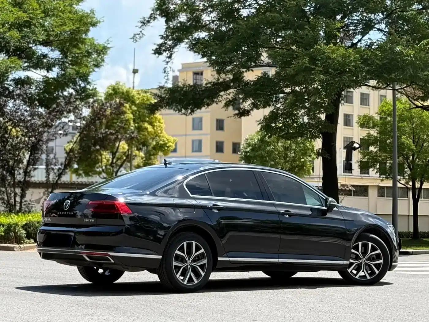 2020 Volkswagen Passat 330TSI DSG Leading Edition — миниатюра 4
