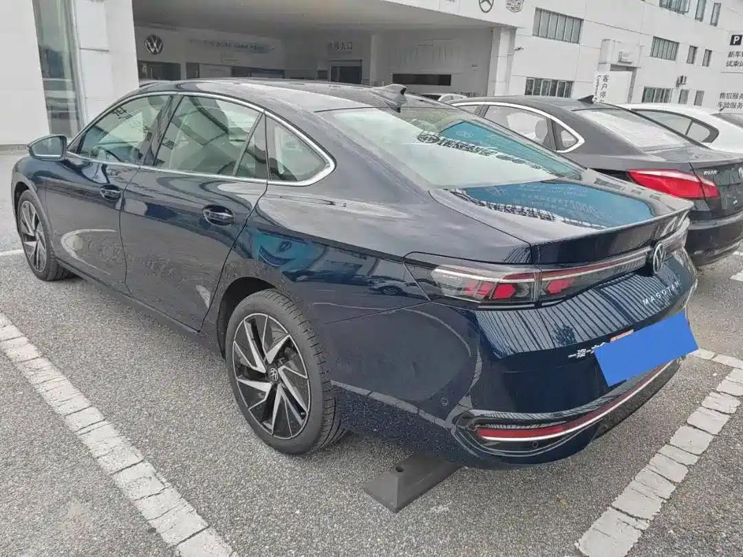 2024 Volkswagen Magotan 380TSI DSG Supreme Edition — миниатюра 3