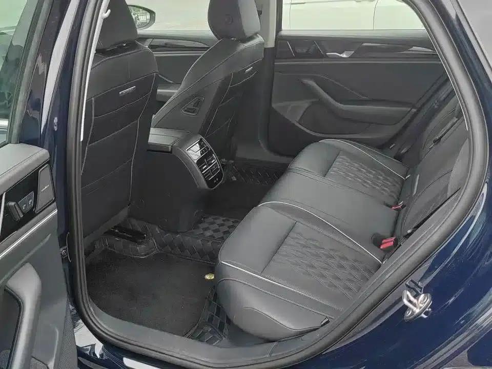 2024 Volkswagen Magotan 380TSI DSG Supreme Edition — миниатюра 8