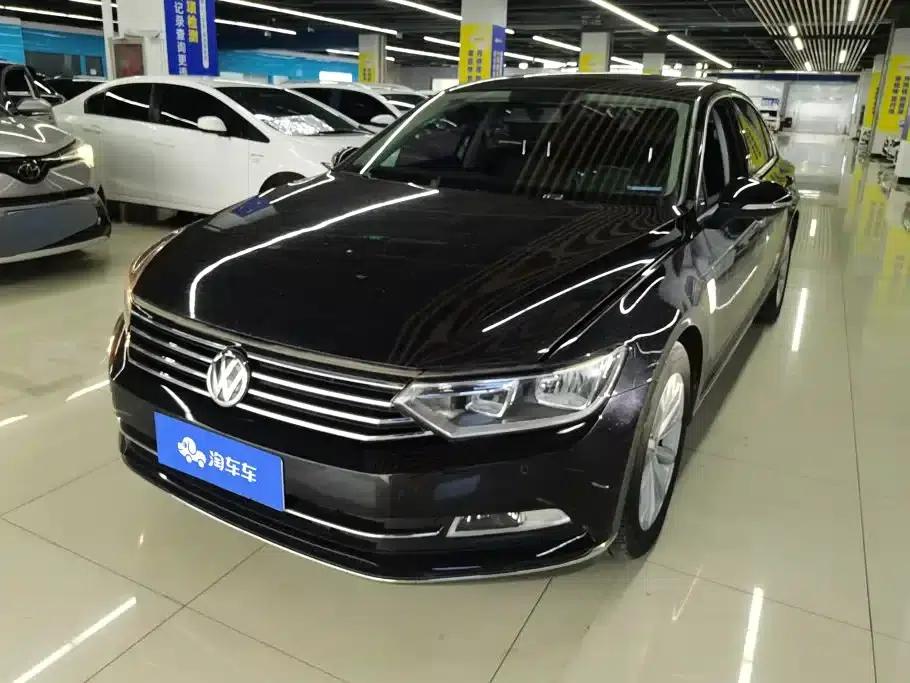 2018 Volkswagen Passat 330TSI DSG Leading Edition — миниатюра 1