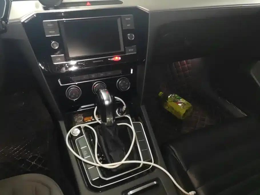 2018 Volkswagen Passat 330TSI DSG Leading Edition — миниатюра 16