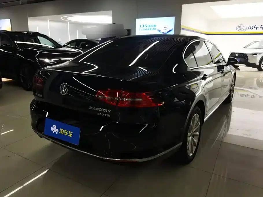2018 Volkswagen Passat 330TSI DSG Leading Edition — миниатюра 3