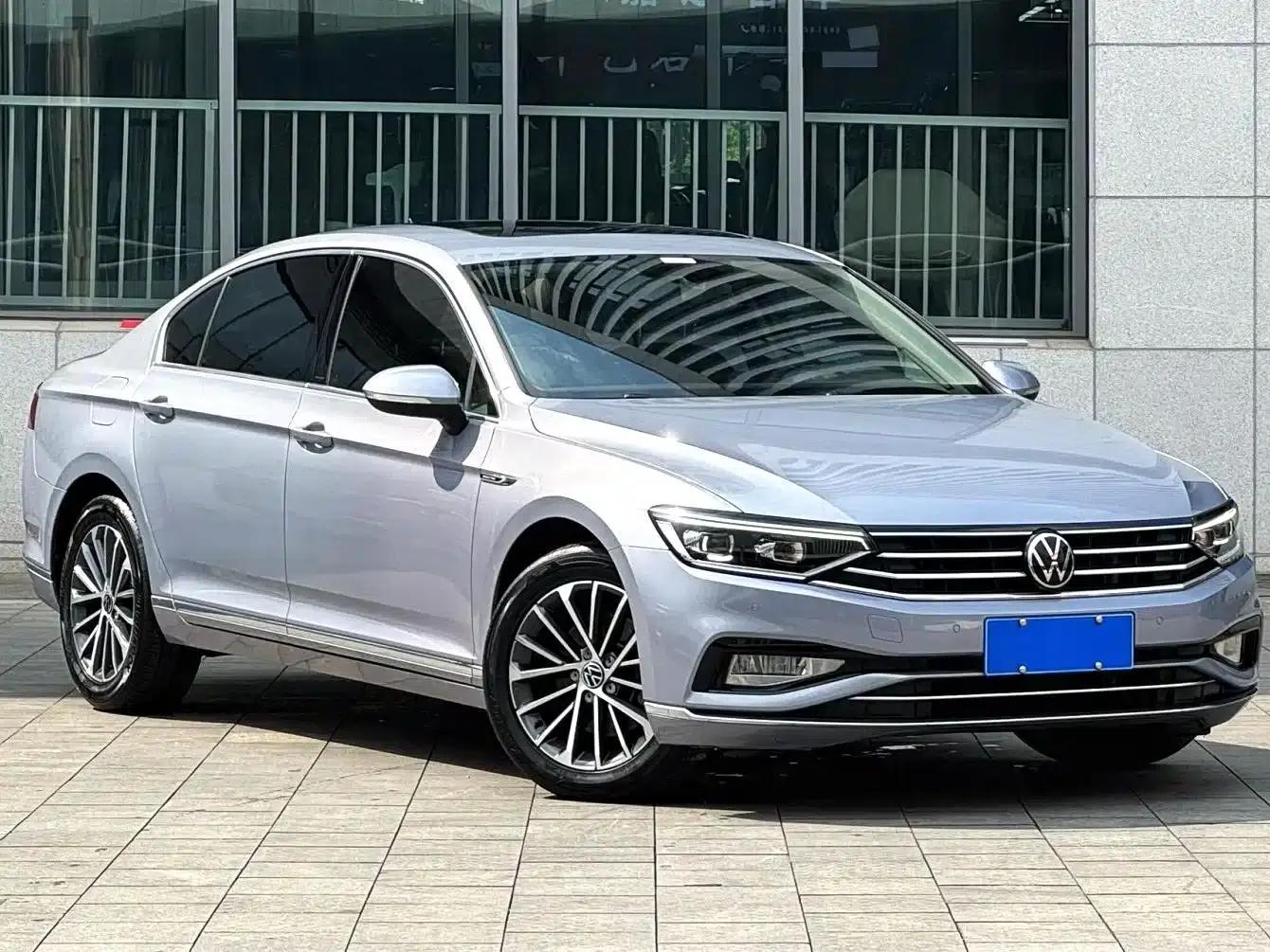 2020 Volkswagen Passat 330TSI DSG Luxury — миниатюра 2