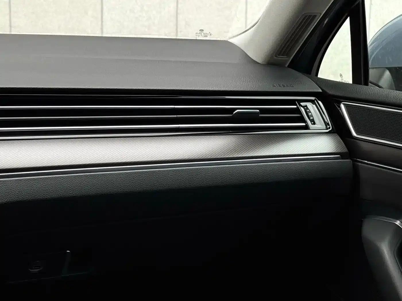 2020 Volkswagen Passat 330TSI DSG Luxury — миниатюра 11