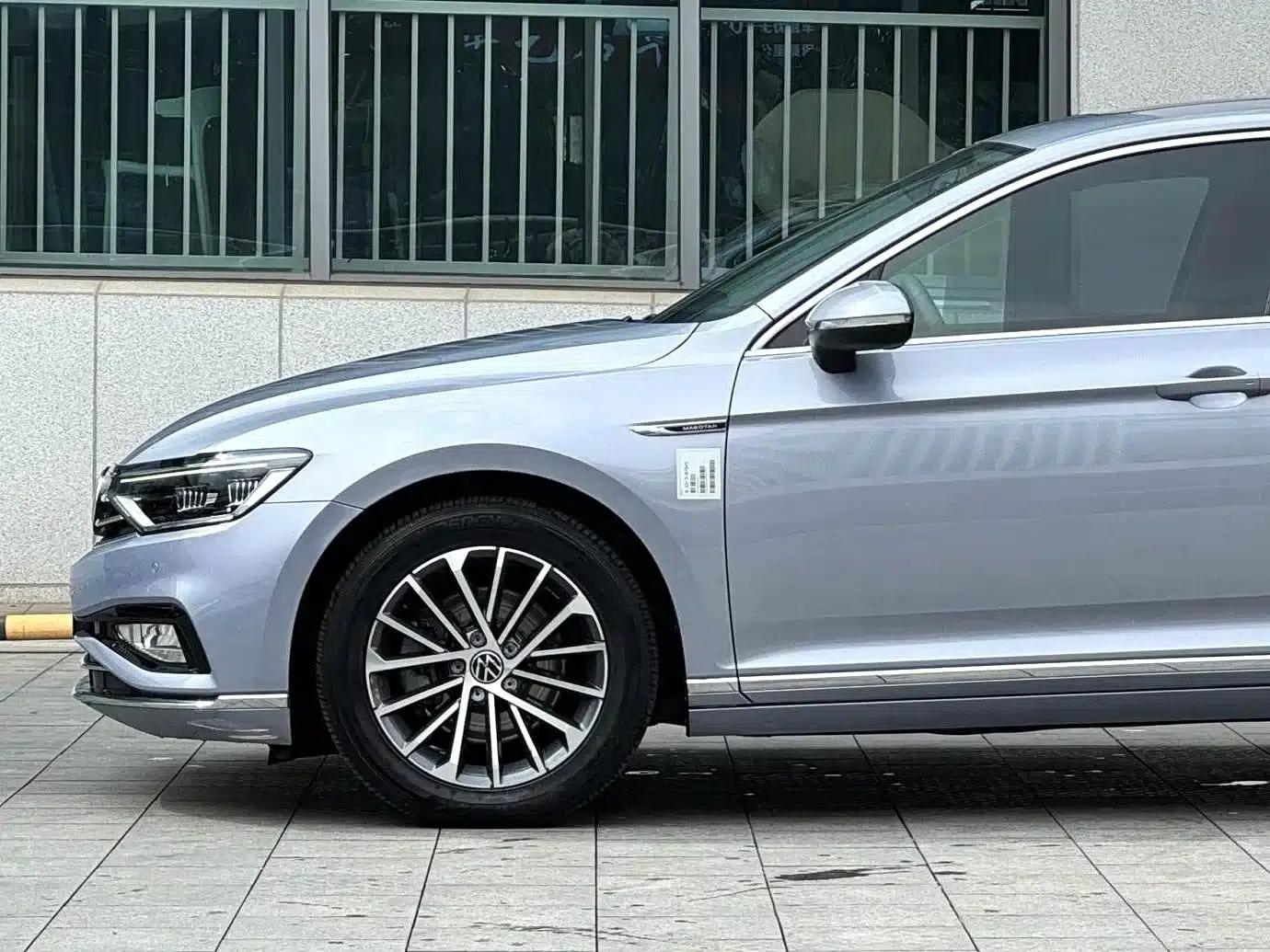 2020 Volkswagen Passat 330TSI DSG Luxury — миниатюра 16