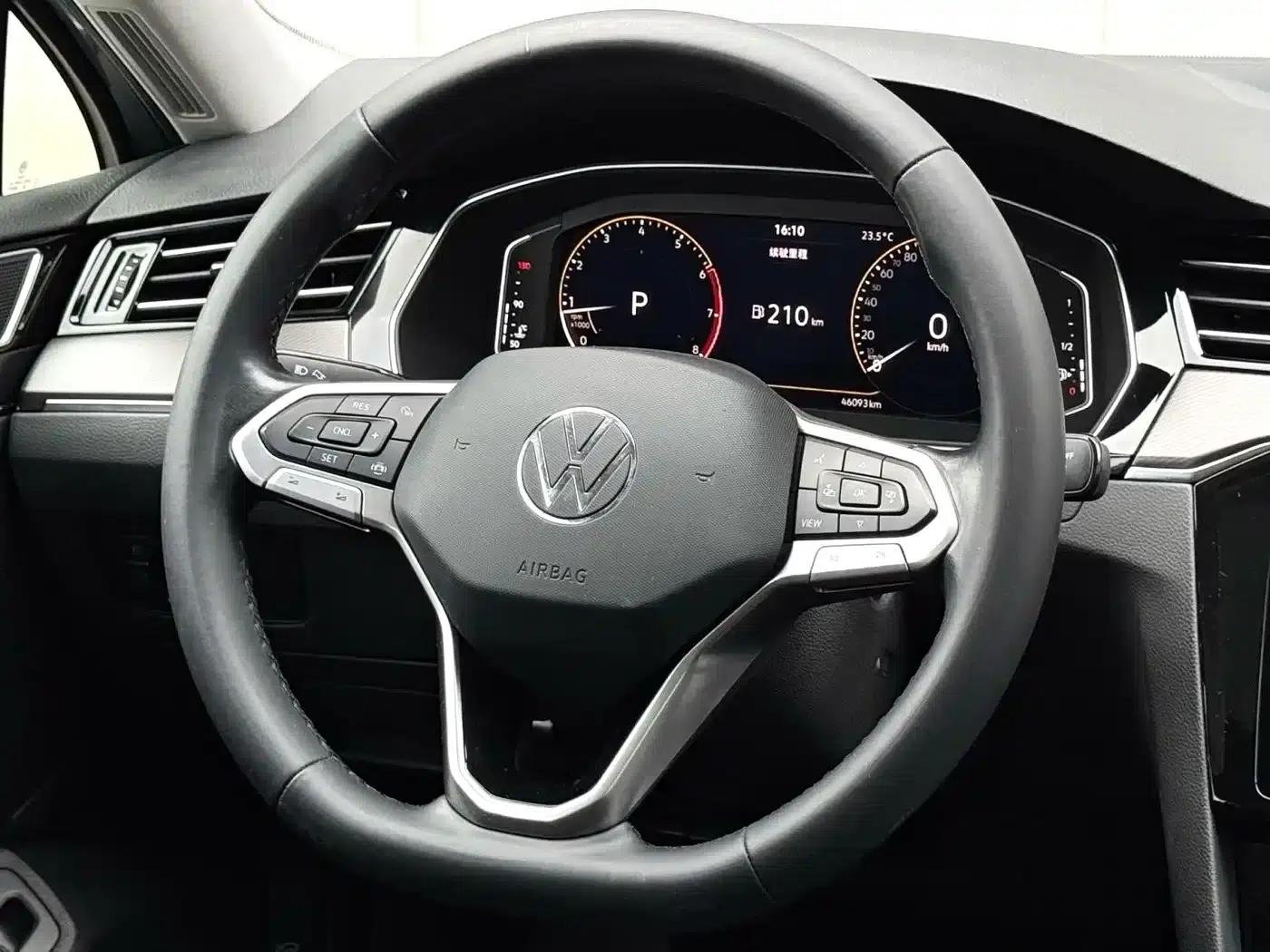 2020 Volkswagen Passat 330TSI DSG Luxury — миниатюра 4