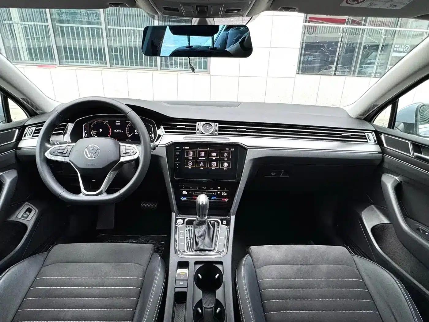 2020 Volkswagen Passat 330TSI DSG Luxury — миниатюра 7