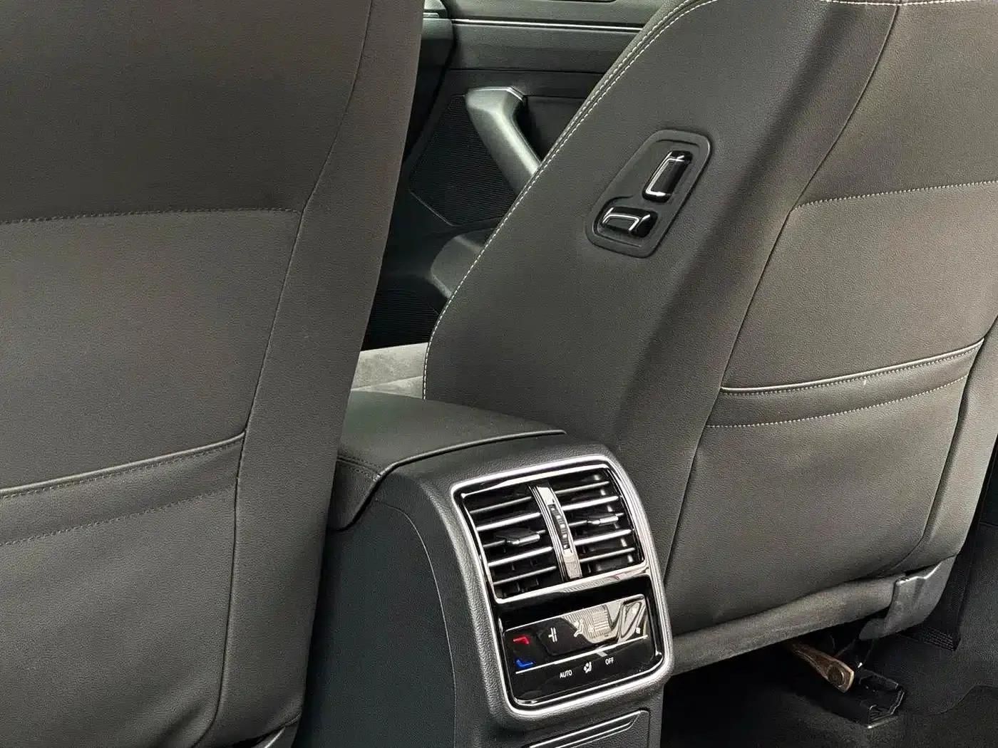2020 Volkswagen Passat 330TSI DSG Luxury — миниатюра 10