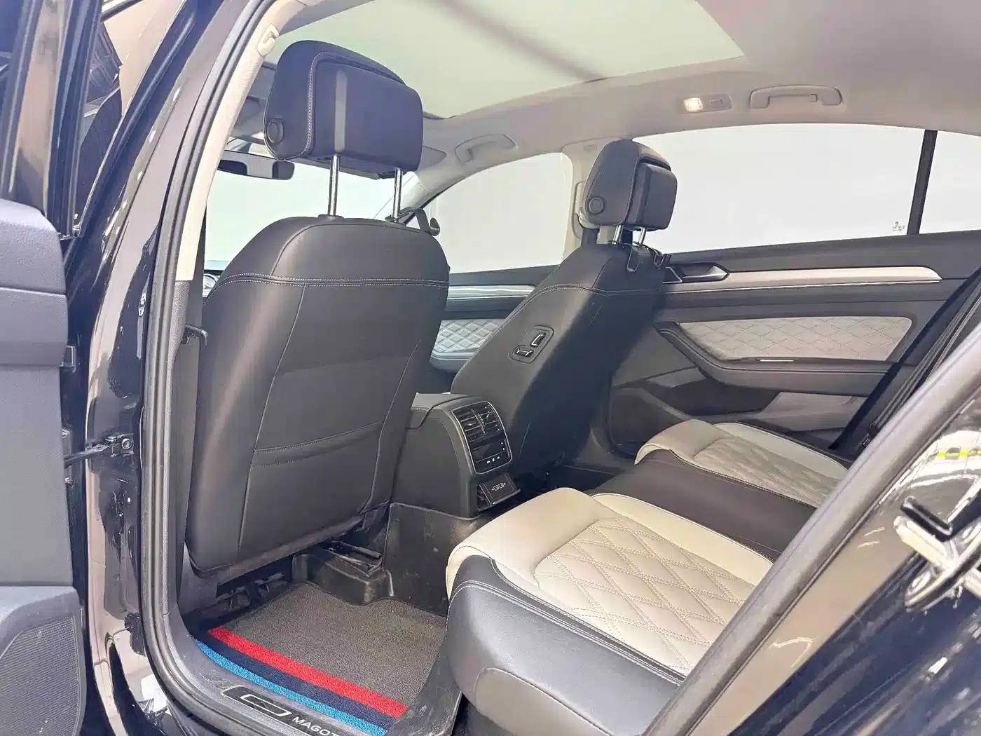 Magotan 2023 2 Millionth Unit Commemorative Edition 280TSI DSG Leading Model — миниатюра 5