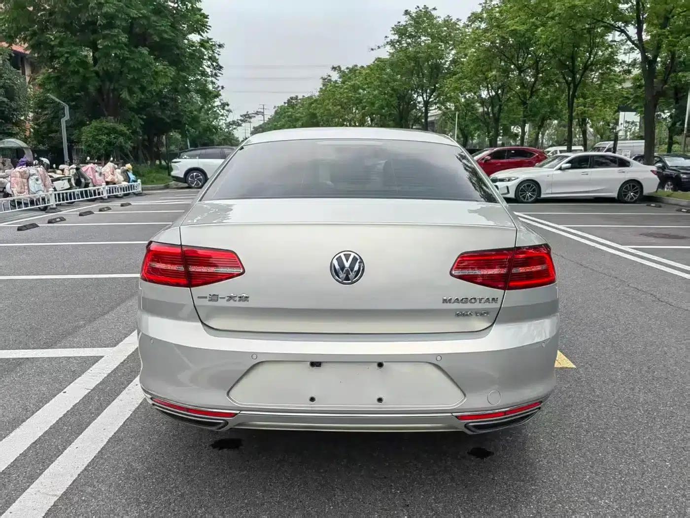 2019 Volkswagen Magotan 330TSI DSG Leading Edition (China VI Emission Standard) — миниатюра 8