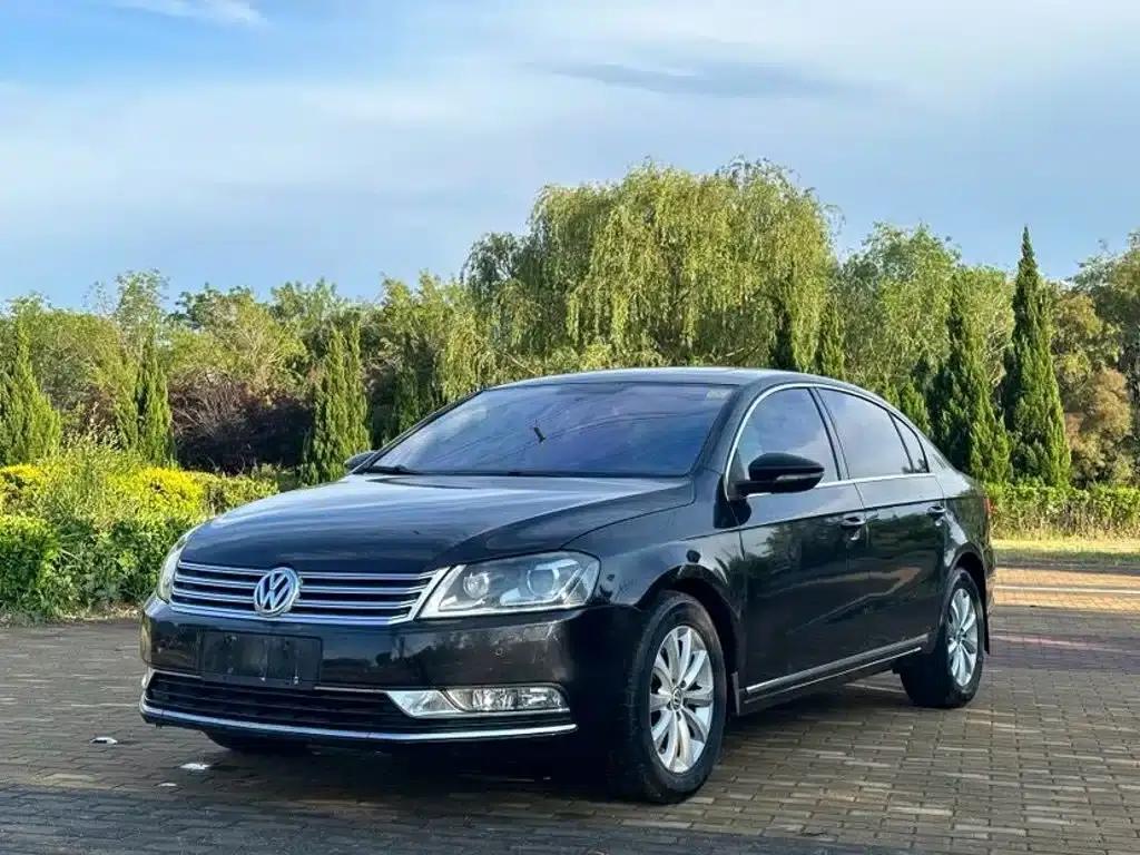 2012 Volkswagen Passat 1.8TSI Luxury — миниатюра 1