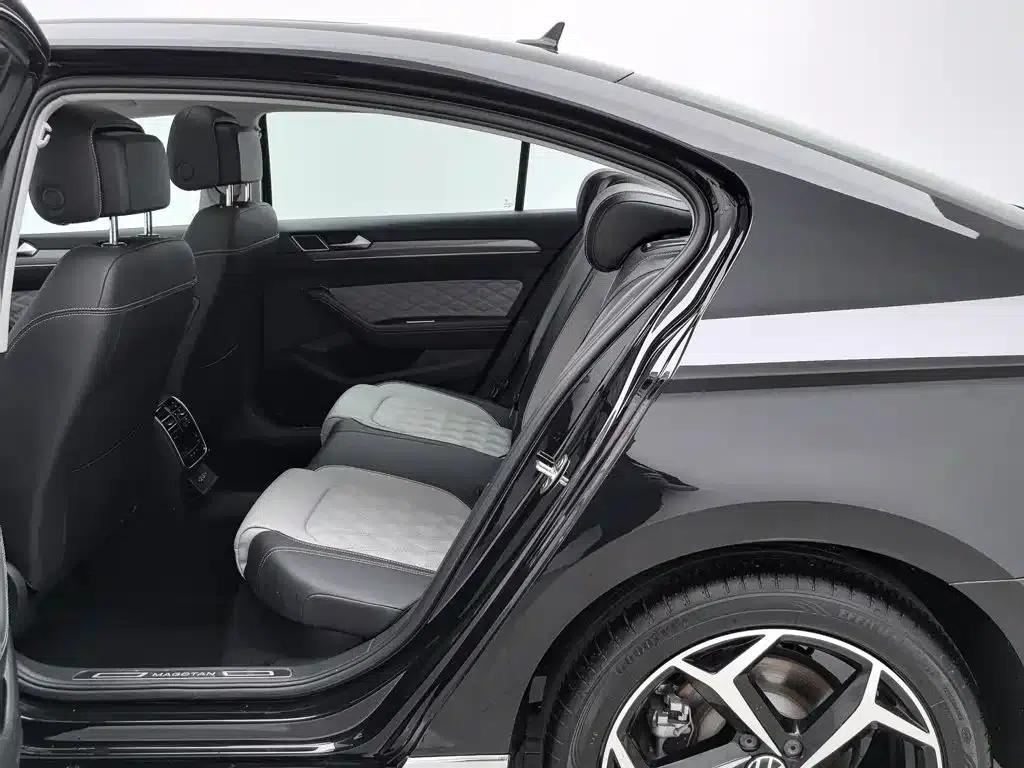 Volkswagen Magotan 2023 2 Millionth Unit Commemorative Edition 330TSI DSG Leading Model — миниатюра 15