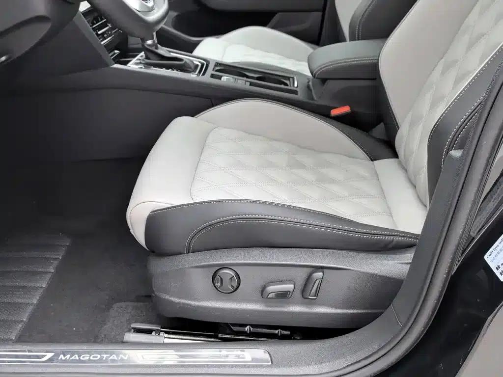 Volkswagen Magotan 2023 2 Millionth Unit Commemorative Edition 330TSI DSG Leading Model — миниатюра 20