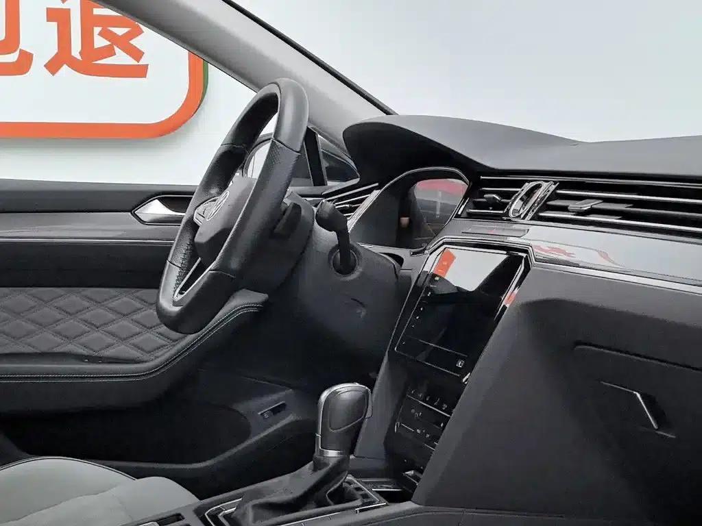 Volkswagen Magotan 2023 2 Millionth Unit Commemorative Edition 330TSI DSG Leading Model — миниатюра 22