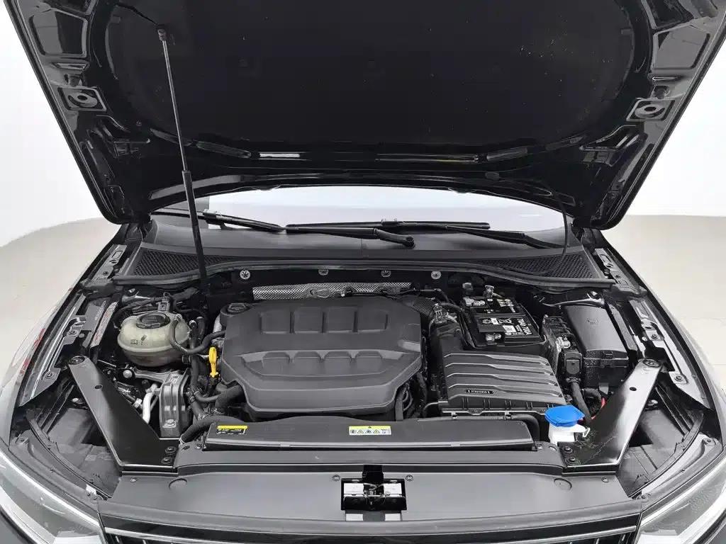 Volkswagen Magotan 2023 2 Millionth Unit Commemorative Edition 330TSI DSG Leading Model — миниатюра 6