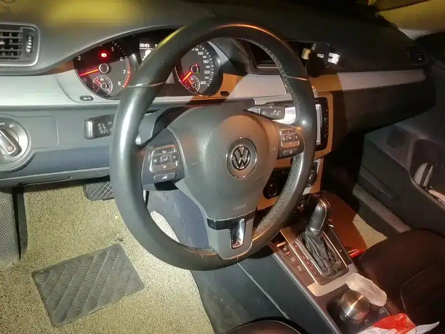 2013 Volkswagen Passat 1.8TSI Leading Edition — миниатюра 12