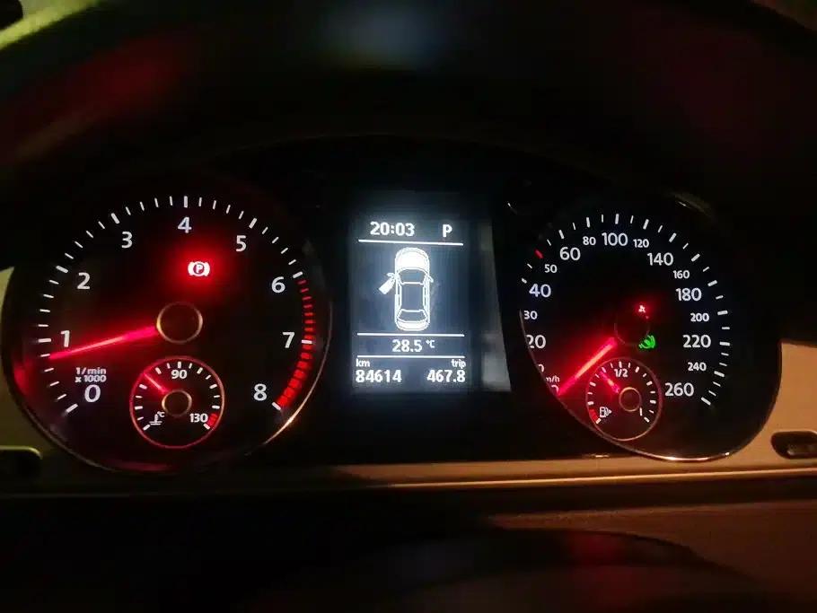2013 Volkswagen Passat 1.8TSI Leading Edition — миниатюра 14