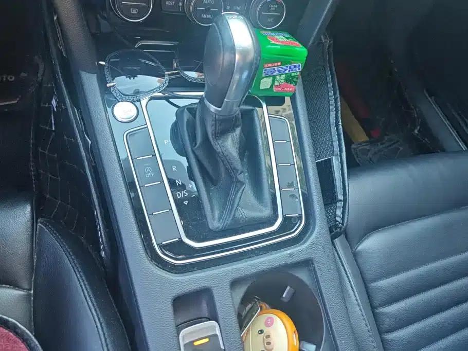 2018 Volkswagen Magotan Facelift 330TSI DSG Luxury Model — миниатюра 16
