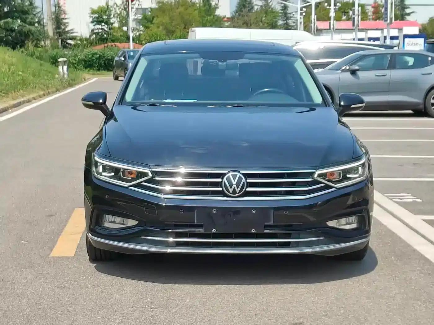2020 Volkswagen Passat 330TSI DSG Leading Edition — миниатюра 2