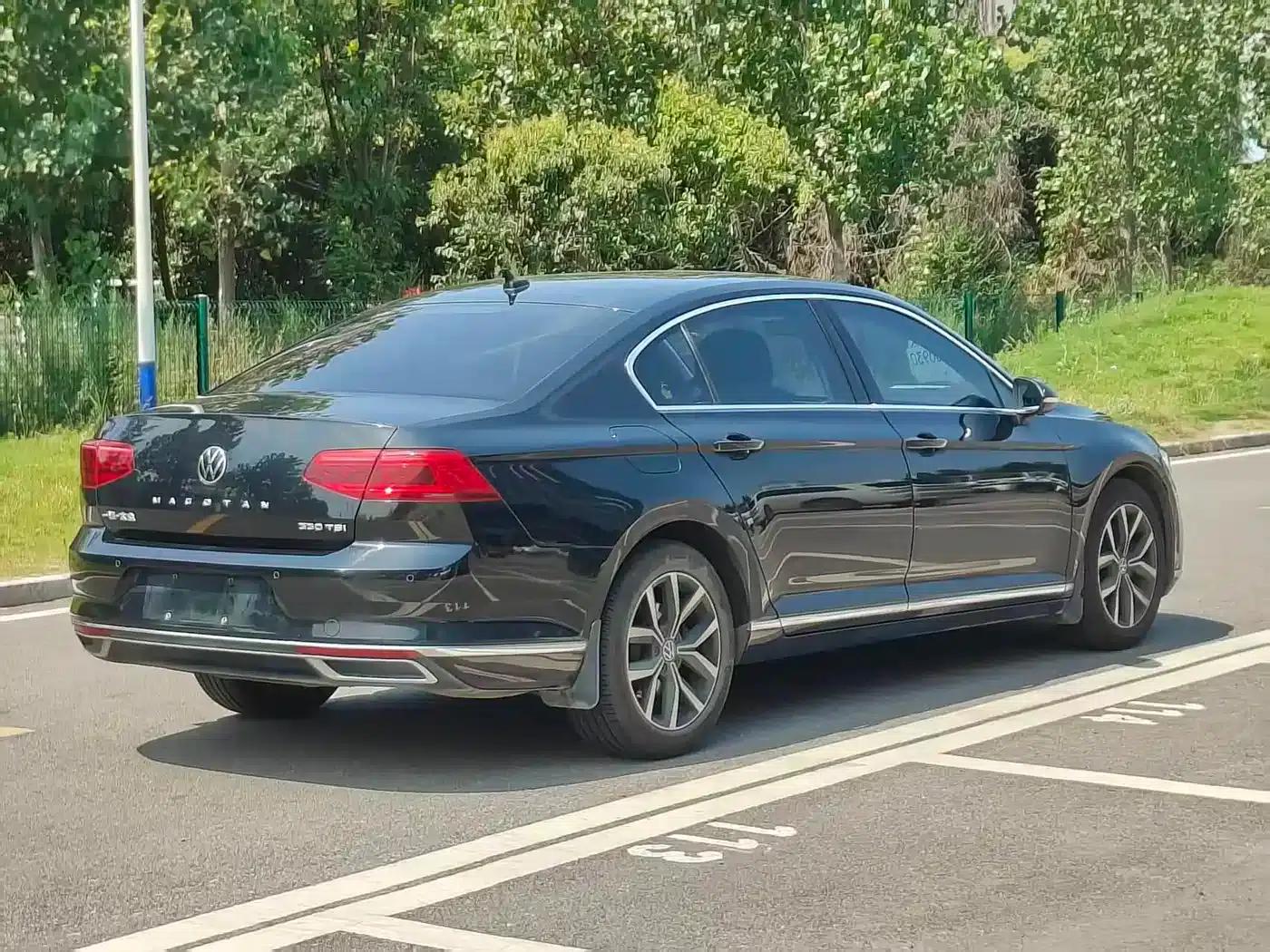 2020 Volkswagen Passat 330TSI DSG Leading Edition — миниатюра 12