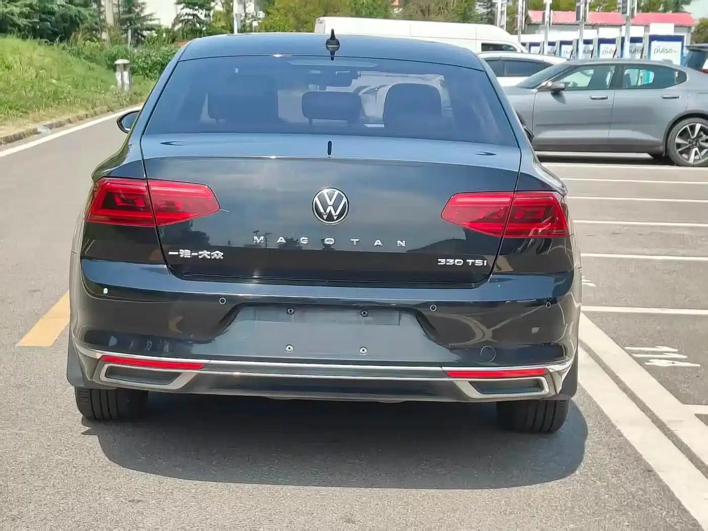 2020 Volkswagen Passat 330TSI DSG Leading Edition — миниатюра 13