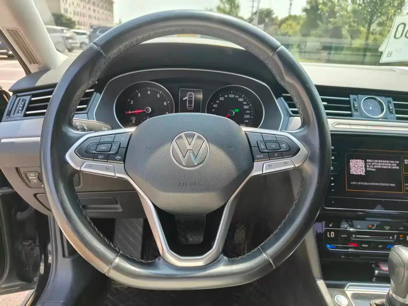 2020 Volkswagen Passat 330TSI DSG Leading Edition — миниатюра 5