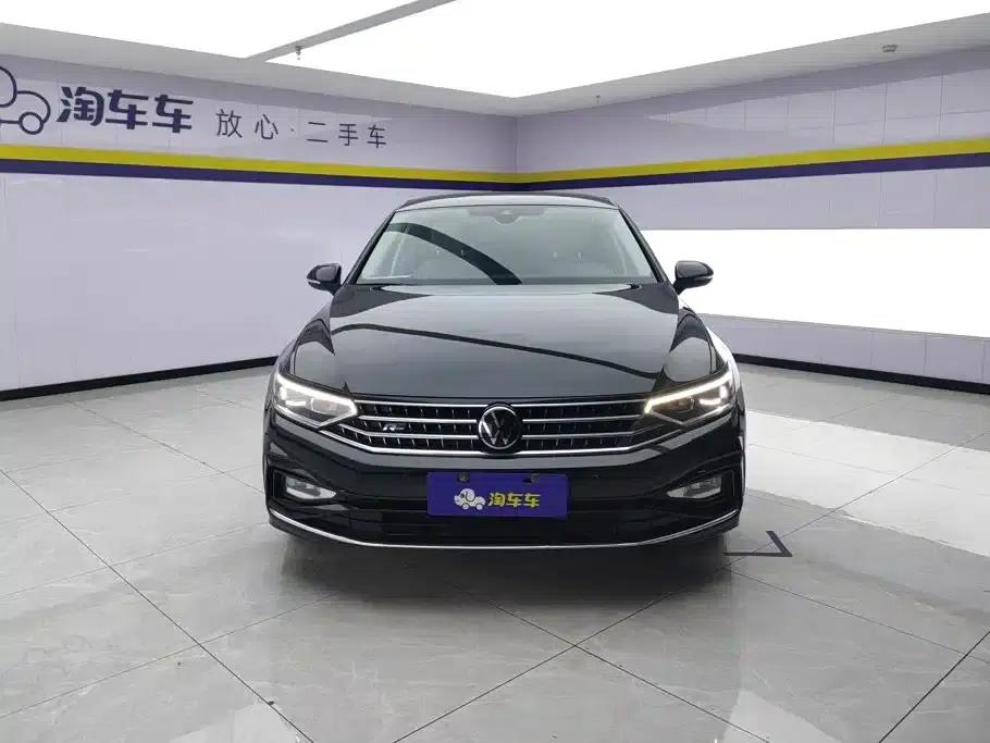 Volkswagen Magotan 2023 2 Millionth Unit Commemorative Edition 330TSI DSG Luxury — миниатюра 2