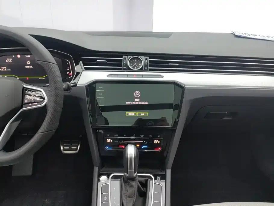 Volkswagen Magotan 2023 2 Millionth Unit Commemorative Edition 330TSI DSG Luxury — миниатюра 13