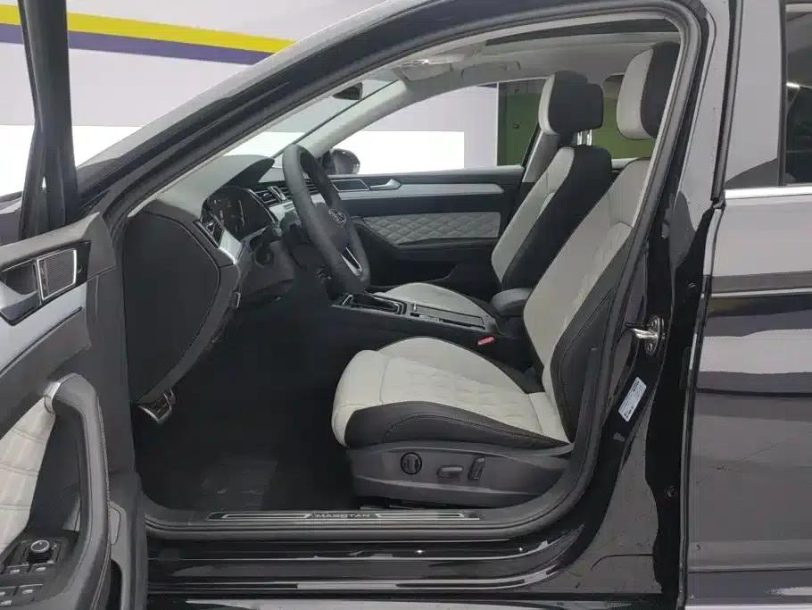 Volkswagen Magotan 2023 2 Millionth Unit Commemorative Edition 330TSI DSG Luxury — миниатюра 9