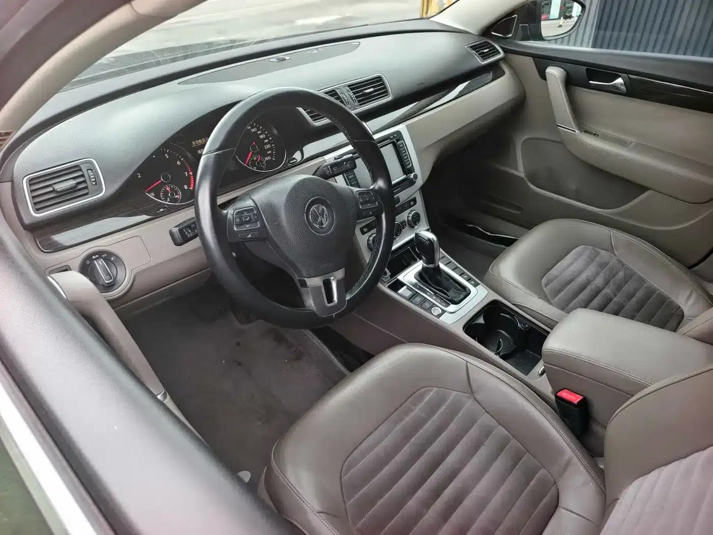 2012 Volkswagen Passat 2.0TSI Premium — миниатюра 11