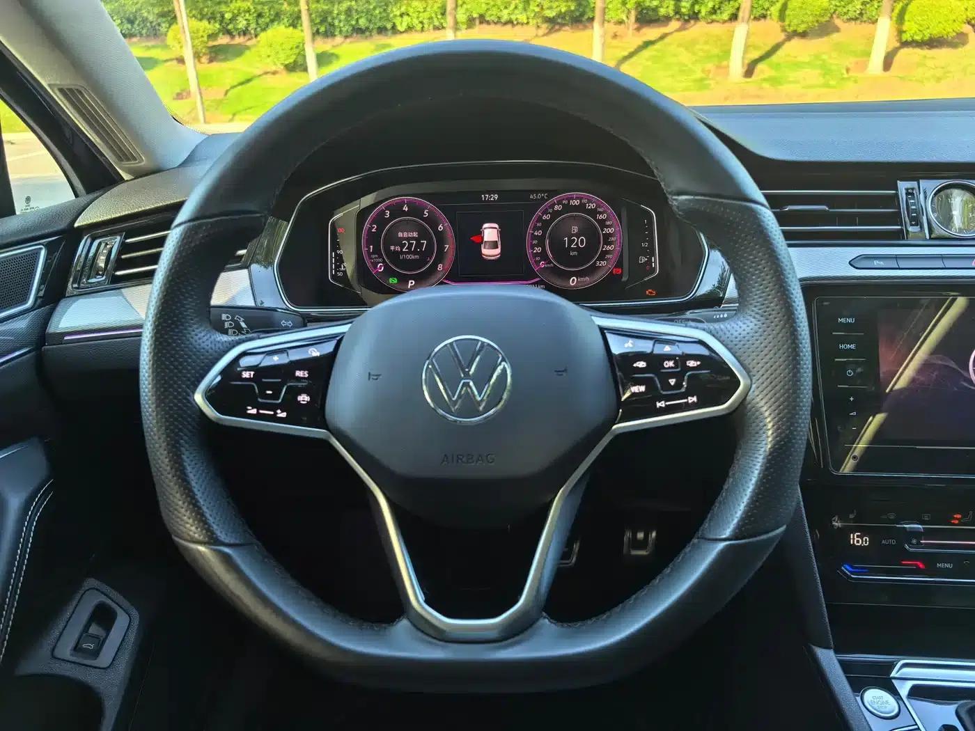 Volkswagen Magotan 2023 2 Millionth Unit Commemorative Edition 330TSI DSG Leading Model — миниатюра 13