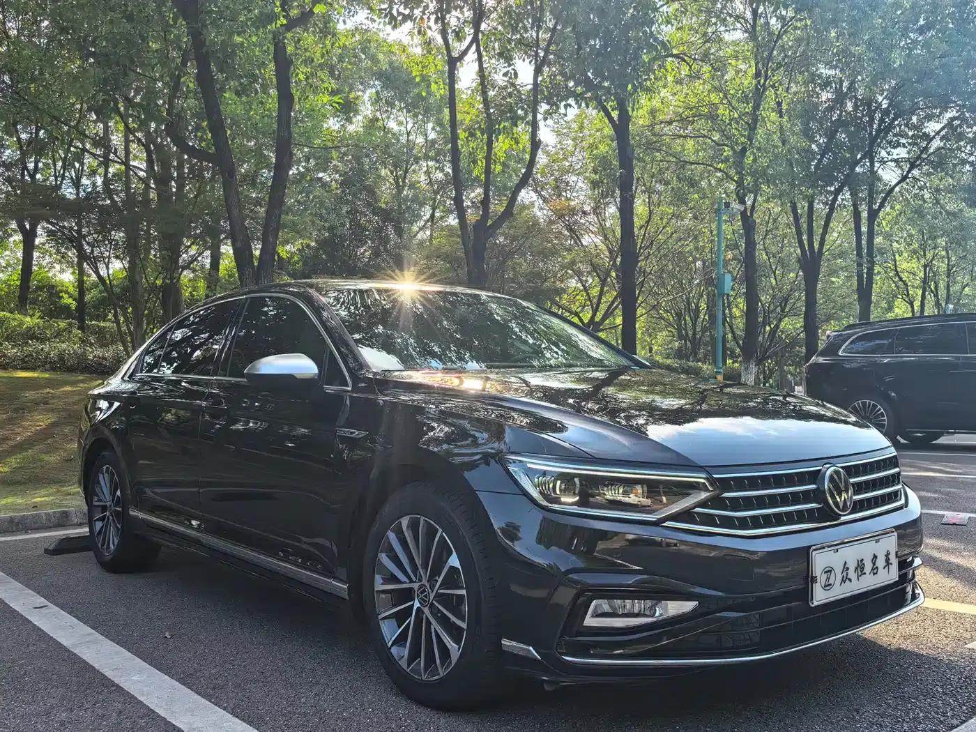Volkswagen Magotan 2023 2 Millionth Unit Commemorative Edition 330TSI DSG Leading Model — миниатюра 3