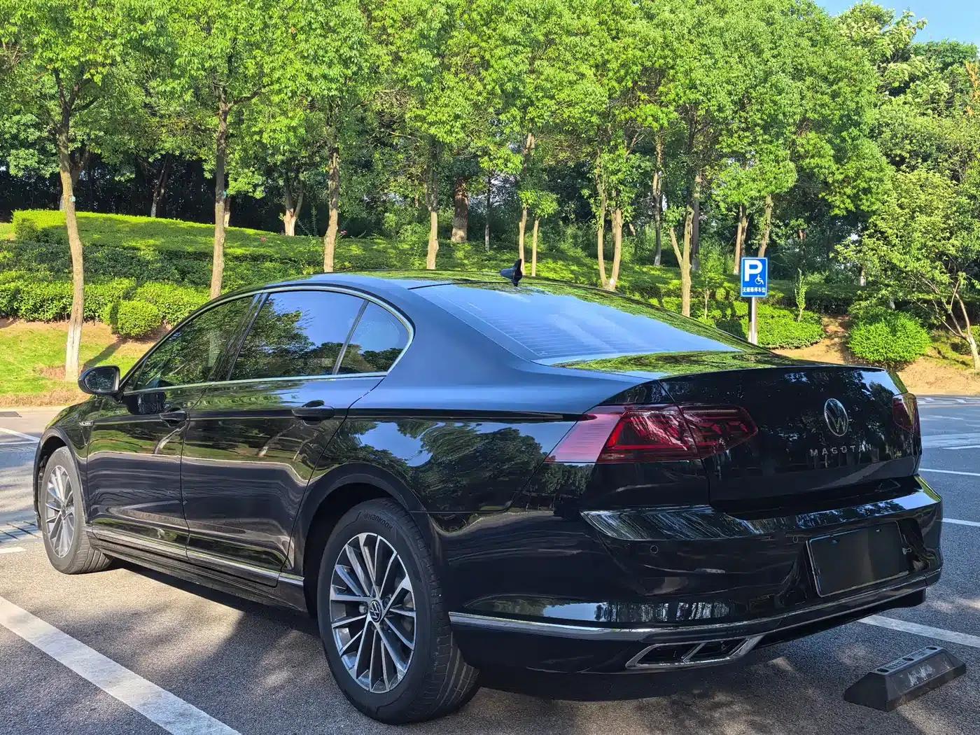 Volkswagen Magotan 2023 2 Millionth Unit Commemorative Edition 330TSI DSG Leading Model — миниатюра 5