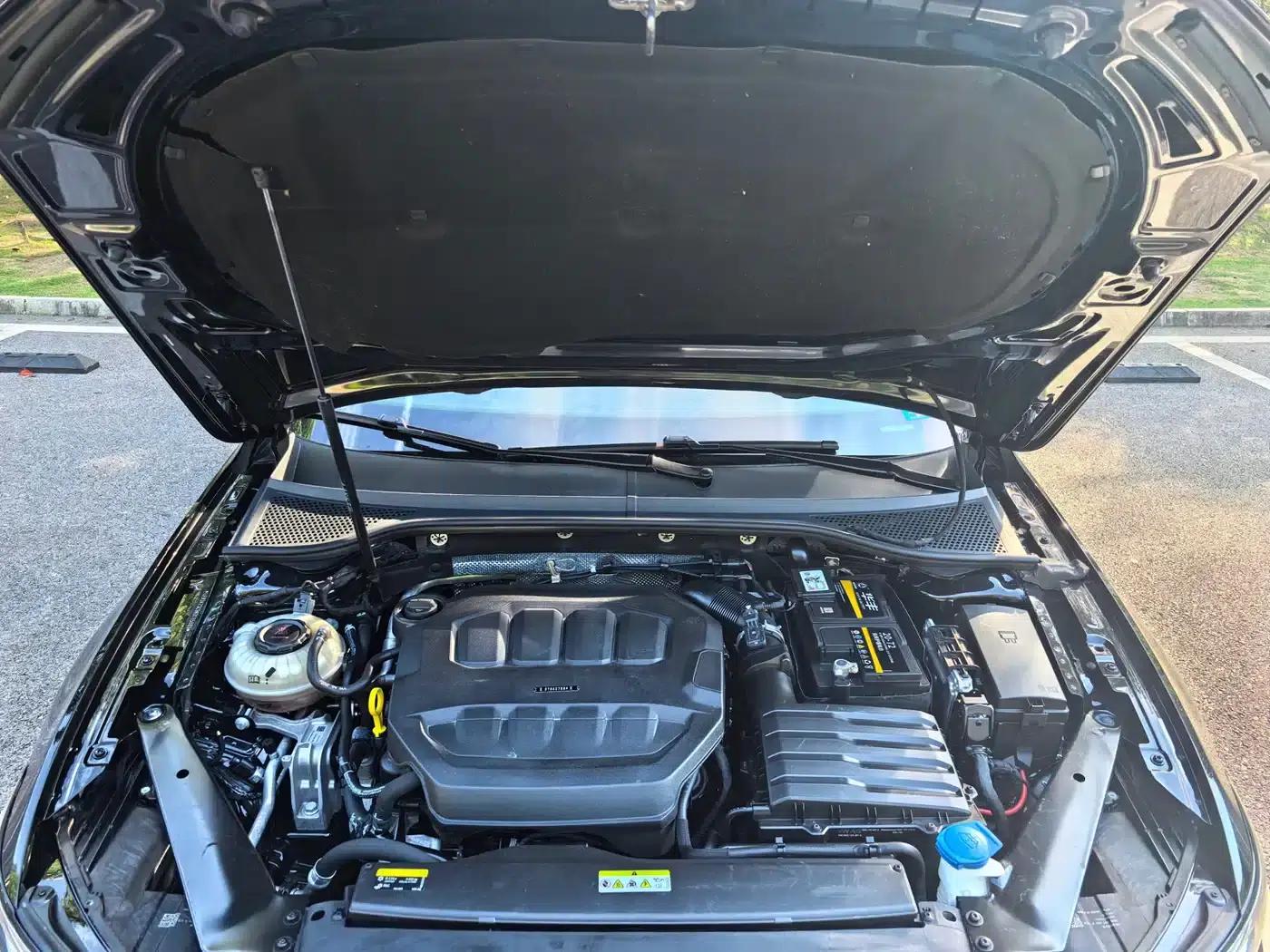 Volkswagen Magotan 2023 2 Millionth Unit Commemorative Edition 330TSI DSG Leading Model — миниатюра 7