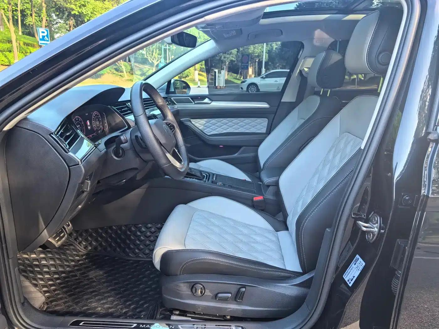 Volkswagen Magotan 2023 2 Millionth Unit Commemorative Edition 330TSI DSG Leading Model — миниатюра 9