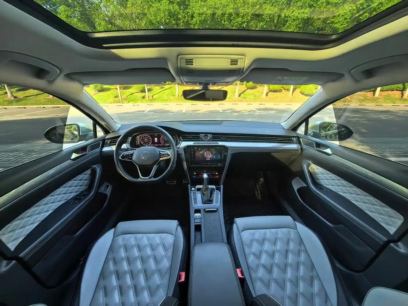 Volkswagen Magotan 2023 2 Millionth Unit Commemorative Edition 330TSI DSG Leading Model — миниатюра 10