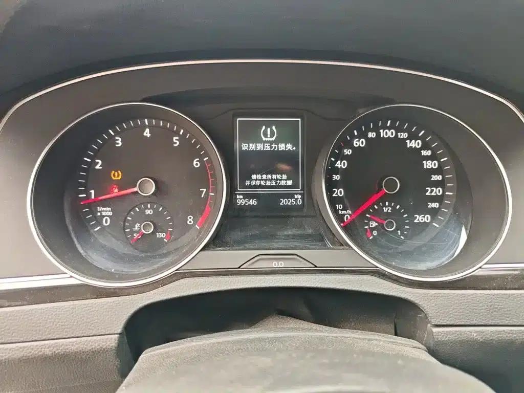 2017 Volkswagen Magotan 330TSI DSG Leading Edition — миниатюра 12