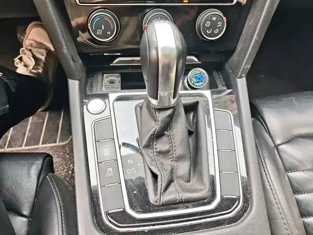 2017 Volkswagen Magotan 330TSI DSG Leading Edition — миниатюра 15