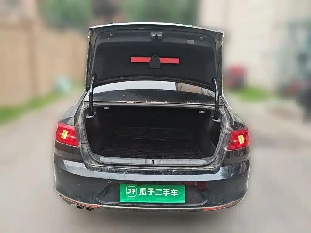 2017 Volkswagen Magotan 330TSI DSG Leading Edition — миниатюра 20